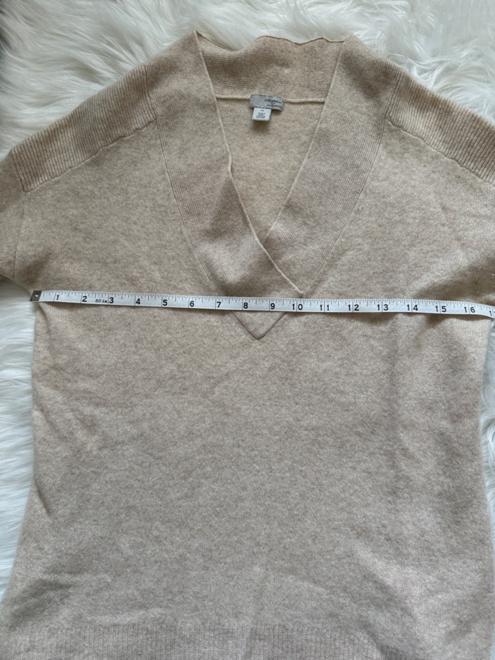 Halogen 100% Cashmere Sweater Size XS Beige V-Neck Soft Knit Classic - Picture 4 of 7